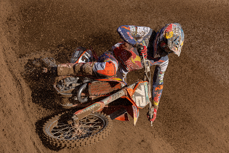 KTM 02
