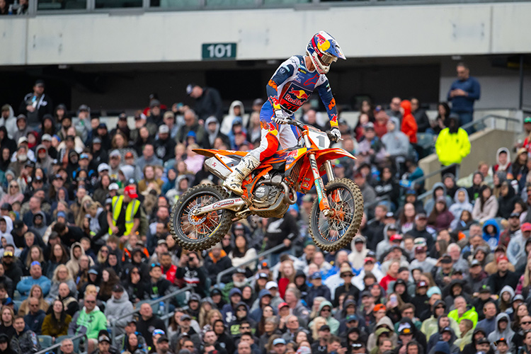 KTM 01