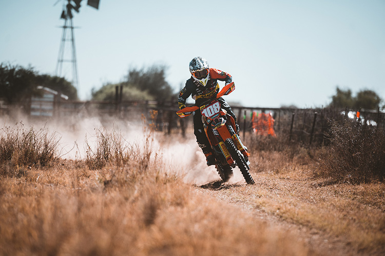 KTM 40