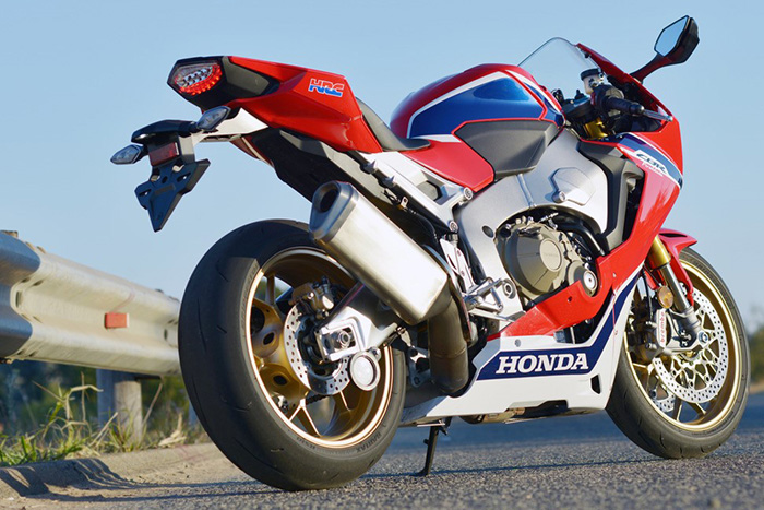 2017 FIREBLADE middle