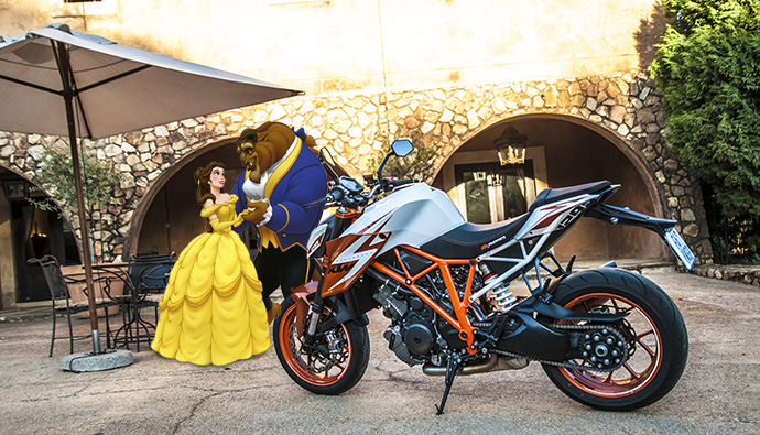 KTM SUPERDUKE PARKED2