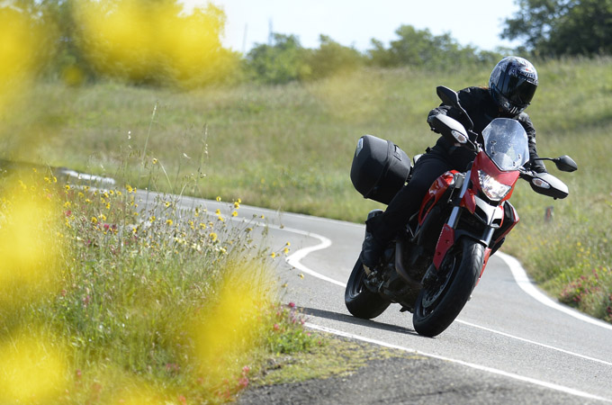 ducati hyperstrada riding full