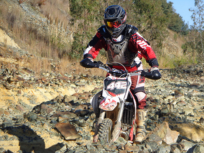 puzey riding rocks