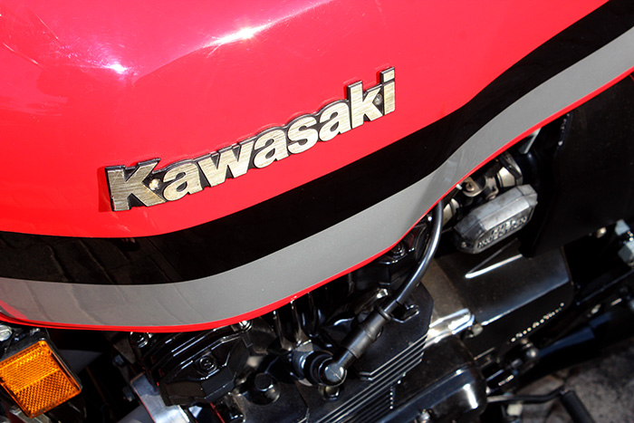 KAWASAKI GPZ 02