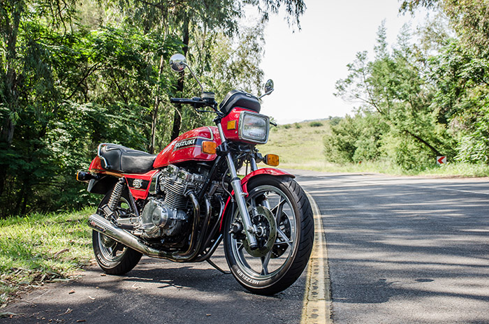 GSXsideview01